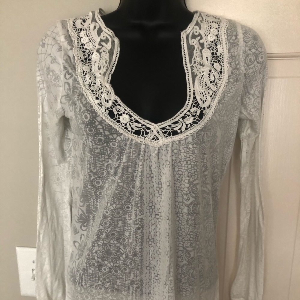 Daytrip lace / crochet top